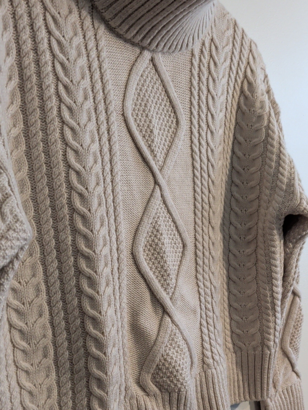 ARITZIA hi-hip turtleneck in heather light bone - size xs - Picture 6 of 12